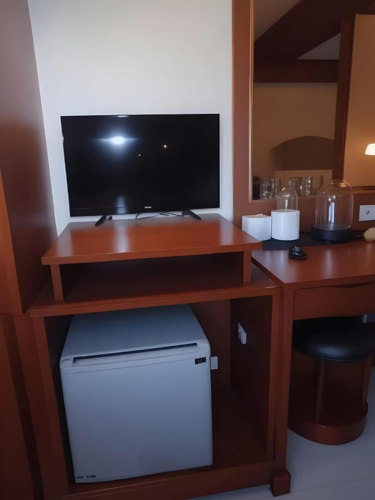 Hack Patong Beach Hotel Kültér fotó